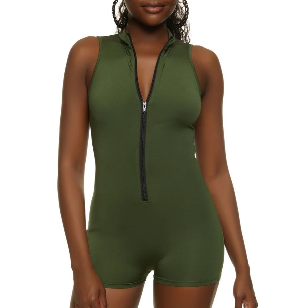 Daisy Zip Front Mock Neck Romper - Olive‎ - Size Large